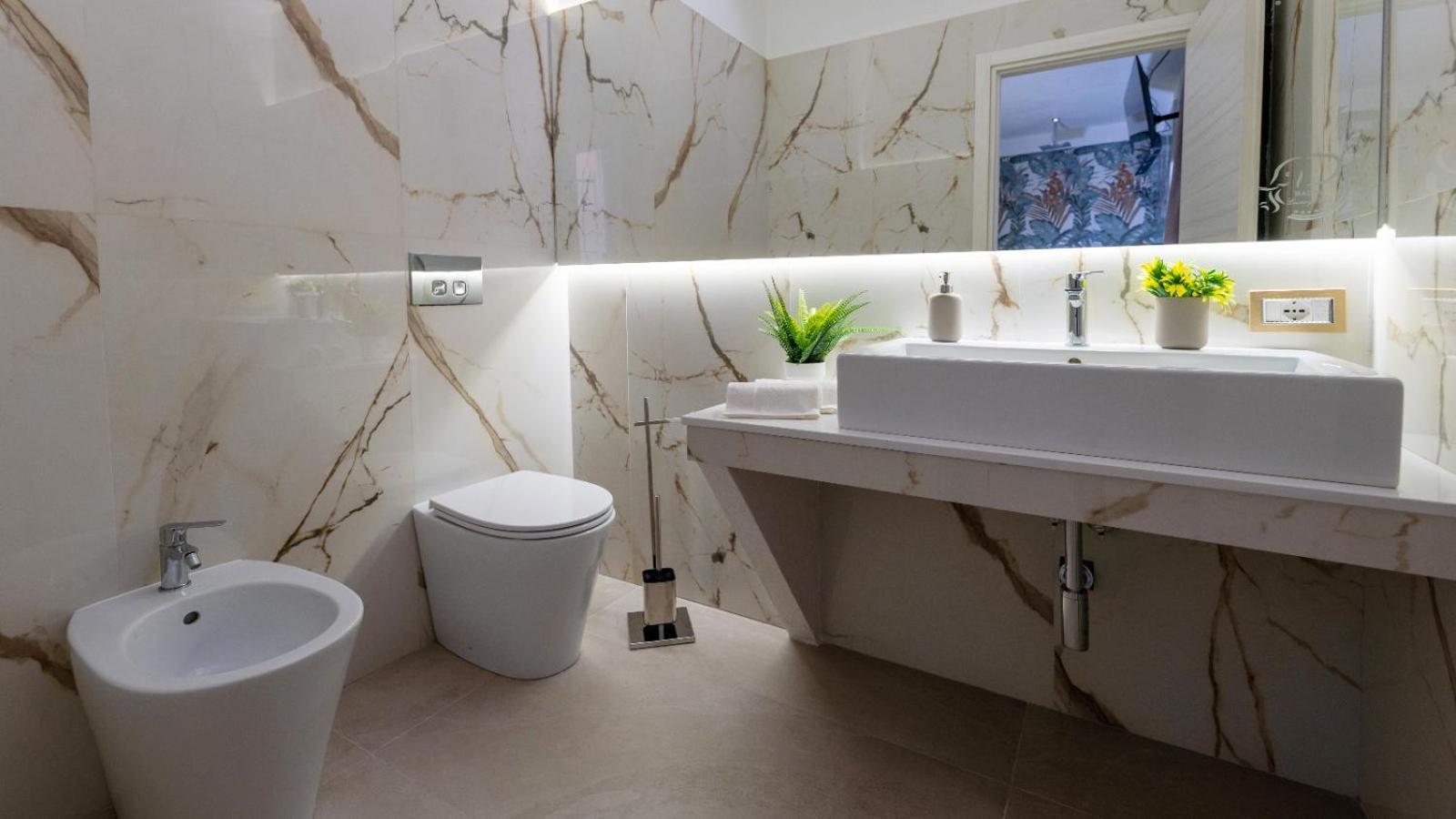 Mazzini Luxury Jacuzzy Suite คาตาเนีย ภายนอก รูปภาพ